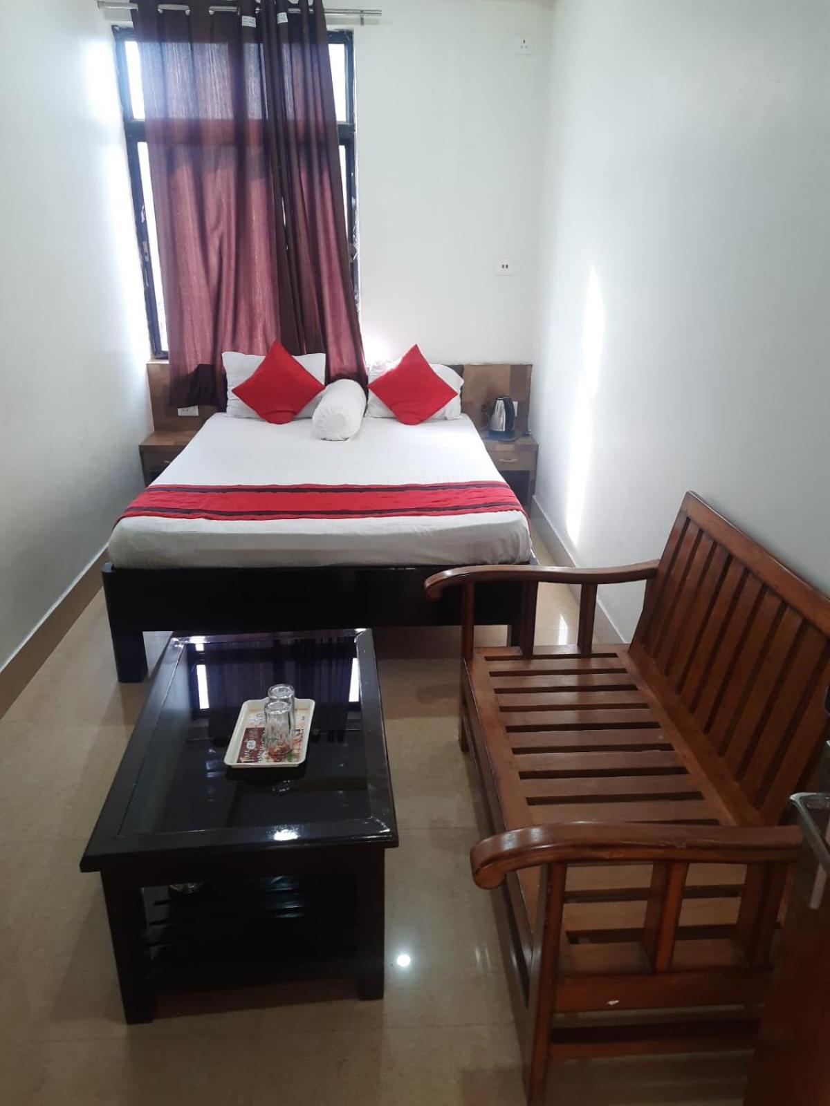 Hotel Knight Inn Airport Guwahati Esterno foto