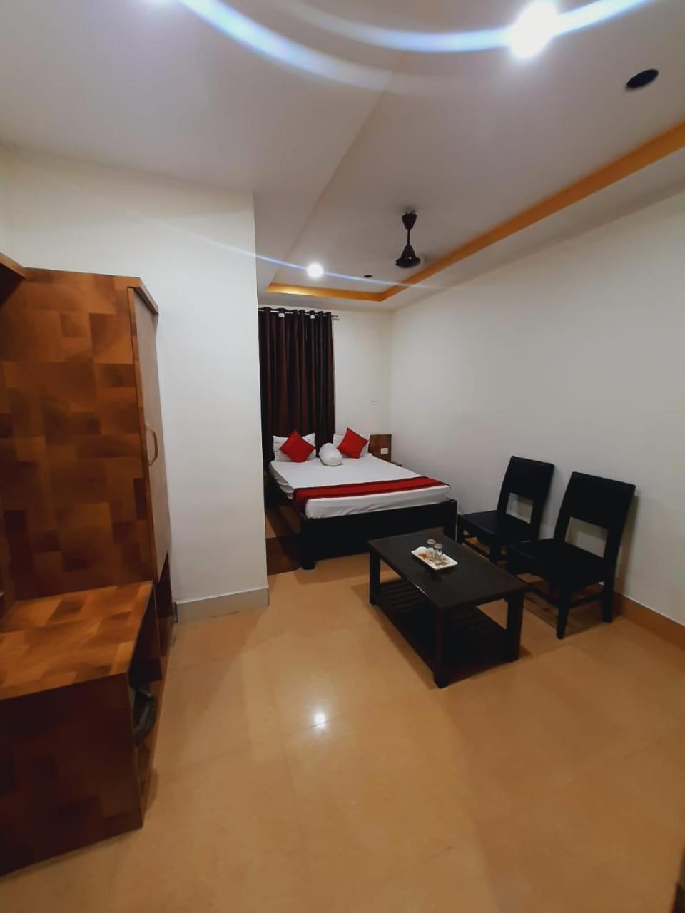 Hotel Knight Inn Airport Guwahati Esterno foto