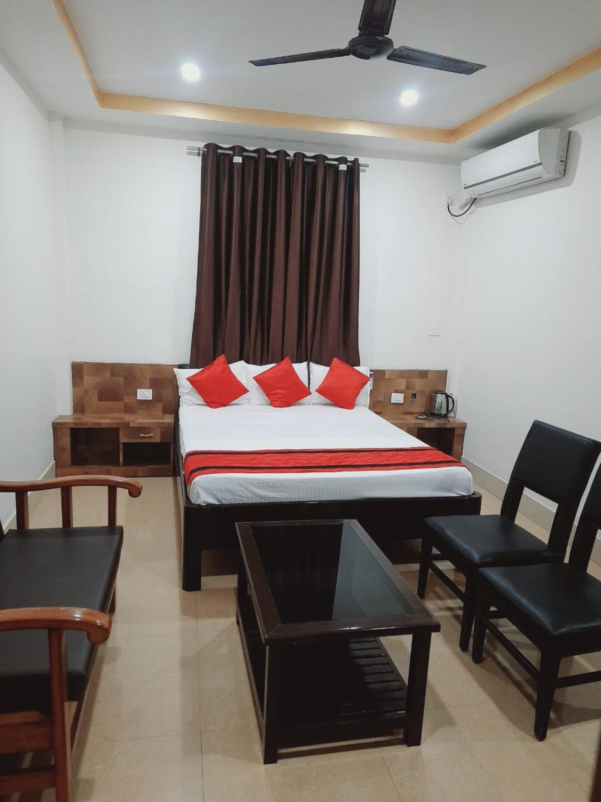 Hotel Knight Inn Airport Guwahati Esterno foto