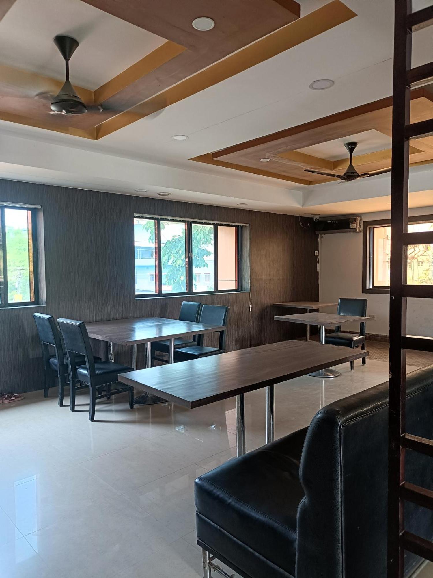 Hotel Knight Inn Airport Guwahati Esterno foto